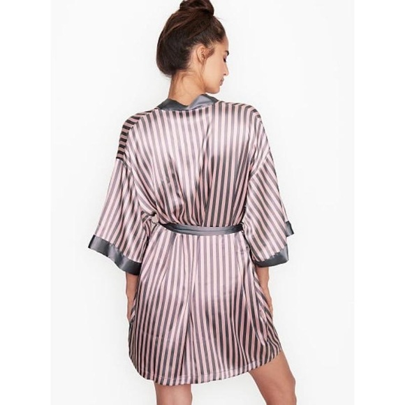 NWT Supermodel Victoria's Secret Very Sexy Stripe Satin Kimono Robe Stripe XS - Picture 2 of 2